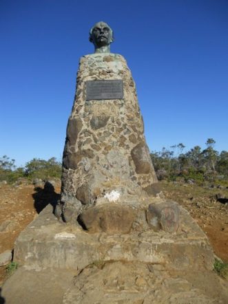 monumento-a-jose-marti-en-el-pico-turquino-foto-sierra-maestra