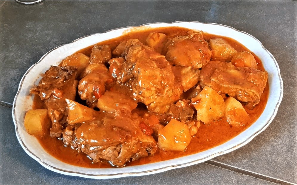Fricasé de pollo cubano