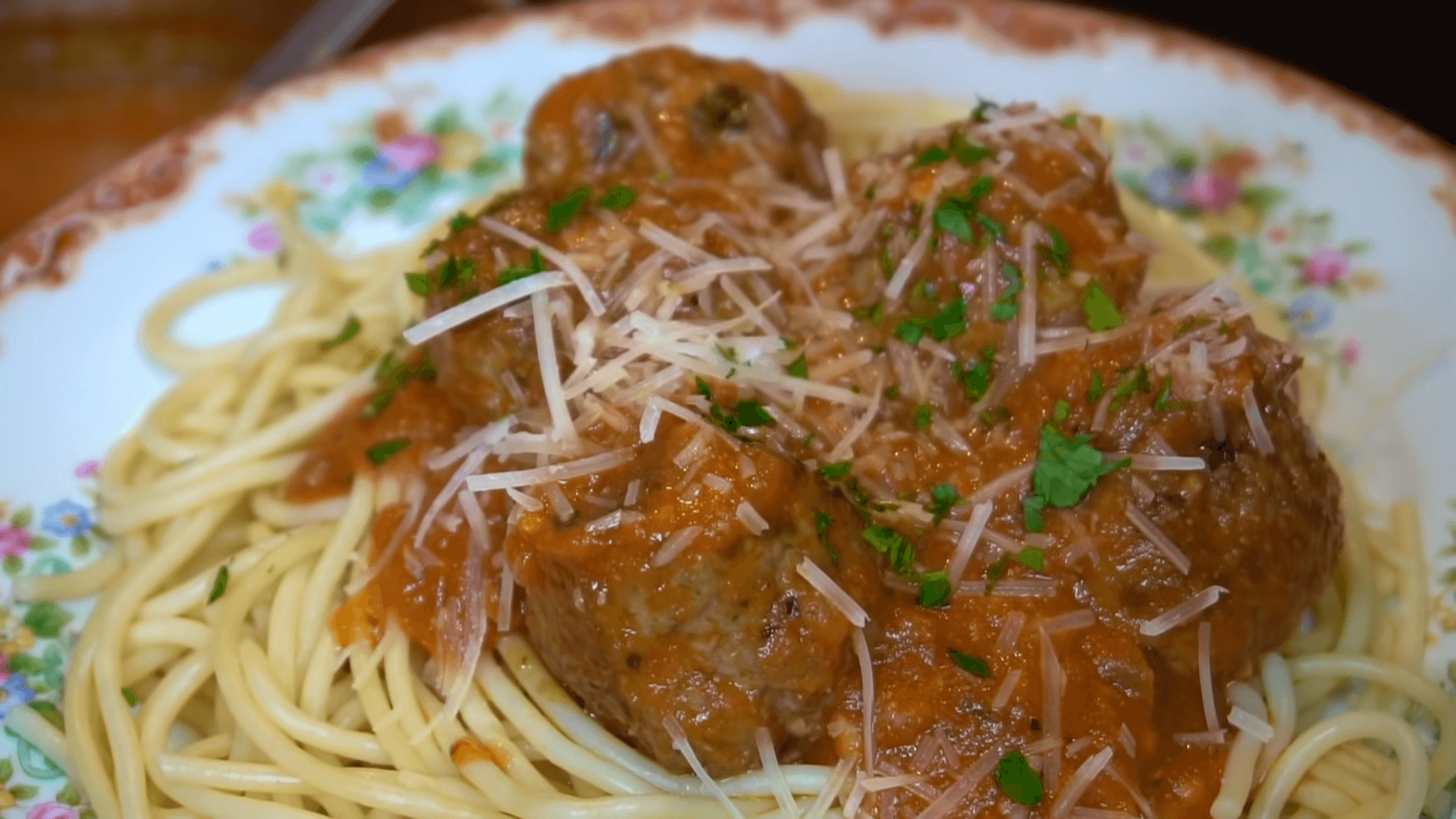 Albondiguillas con espaguetis
