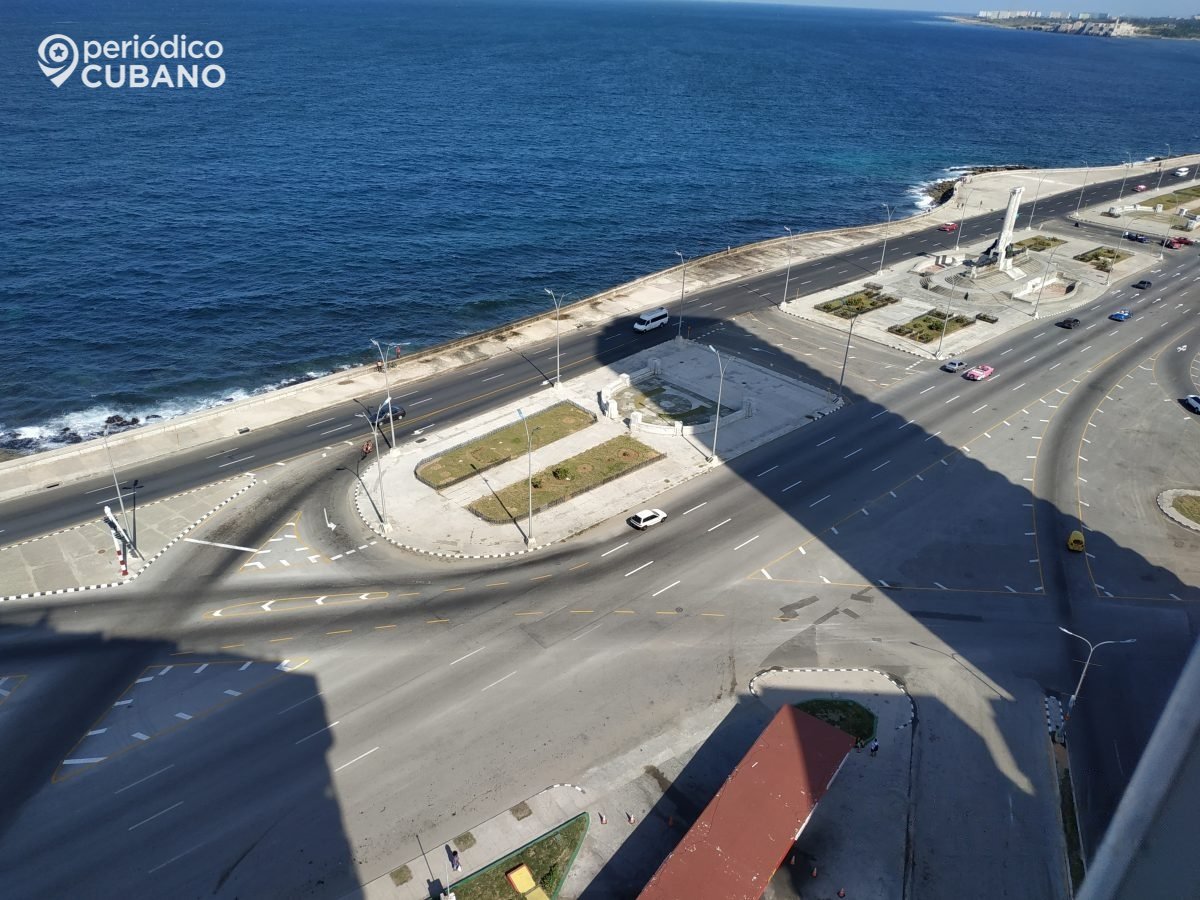 vista desde un edificio del malecón habanero