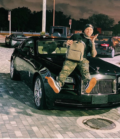 Reguetonero cubano “El Chulo” se compra un Rolls Royce en 175 mil dólares