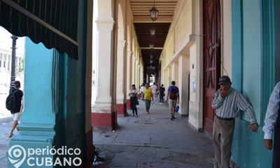 Cubano de 62 años y “Vanguardia Nacional” reclama al gobierno por su salario