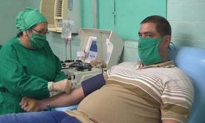 Cubano donando plasma