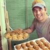 Pánfilo hace coquitos a lo cubano
