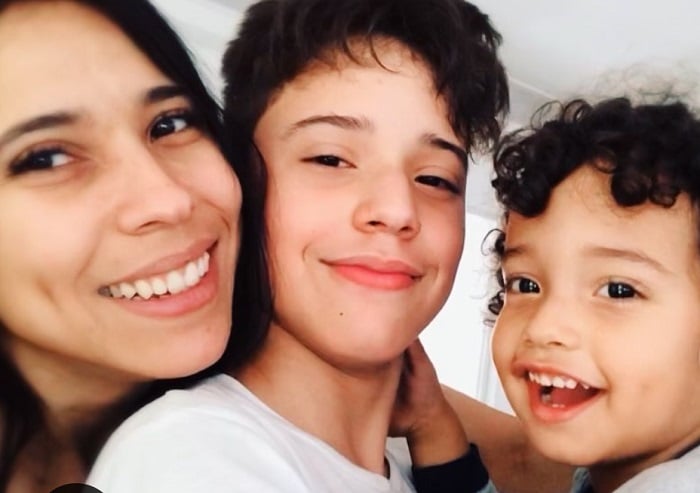 Yuliet Cruz y sus hijos