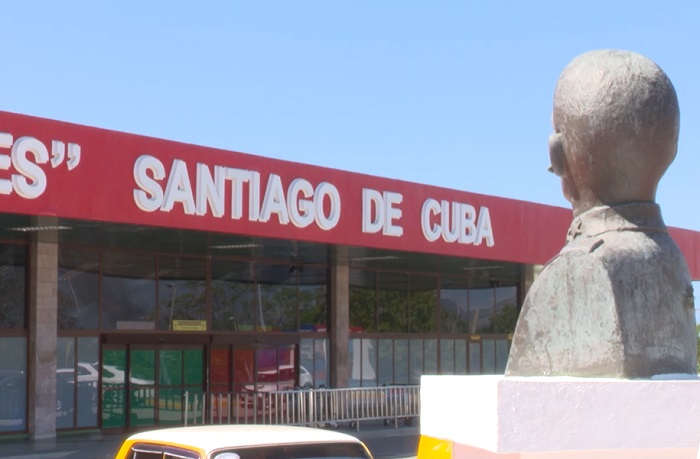 Pese a pandemia y escasez, Gobierno invierte en el aeropuerto de Santiago de Cuba
