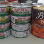 Así es la ayuda alimenticia por el Covid-19 que reparten en Hialeah