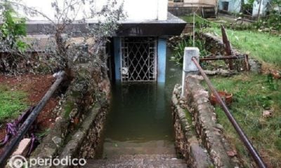 Negligencia del régimen de Cuba obliga a familia a vivir entre aguas albañales