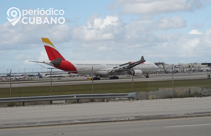 Cubanos necesita permiso del MININT para abordar vuelo humanitario a España