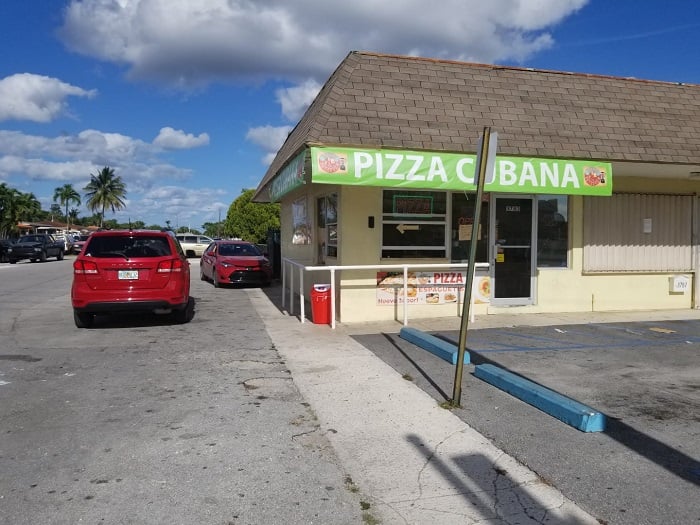 Negocio de pizzas cubanas en Hialeah improvisa “drive thru” ante la crisis sanitaria