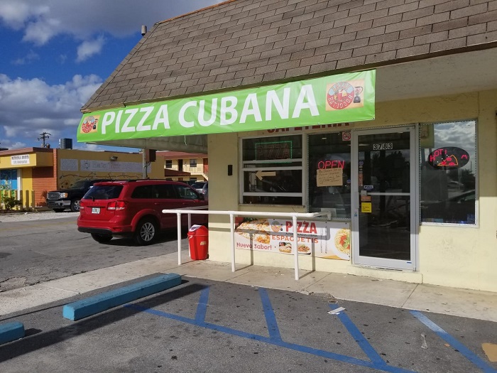 Negocio de pizzas cubanas en Hialeah improvisa “drive thru” ante la crisis sanitaria