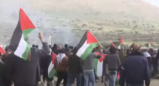 PALESTINOS PROTESTAN