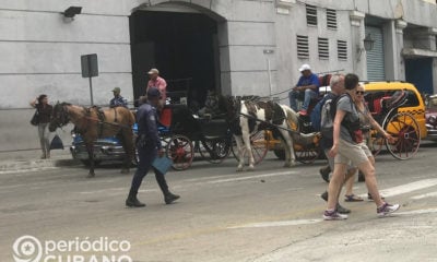 “Héroes de azul”, campaña oficialista a favor de los policías cubanos