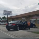 Joven cubano chocó en Hialeah cuando conducía un Mercedes Benz