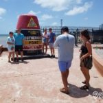 Insólito La famosa boya de Cayo Hueso amanece sin cola para tomarse fotos