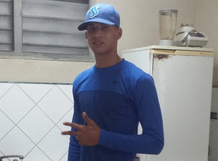 Autoridades deportivas cubanas sancionaron a joven pelotero por intentar salir de la isla de manera ilegal