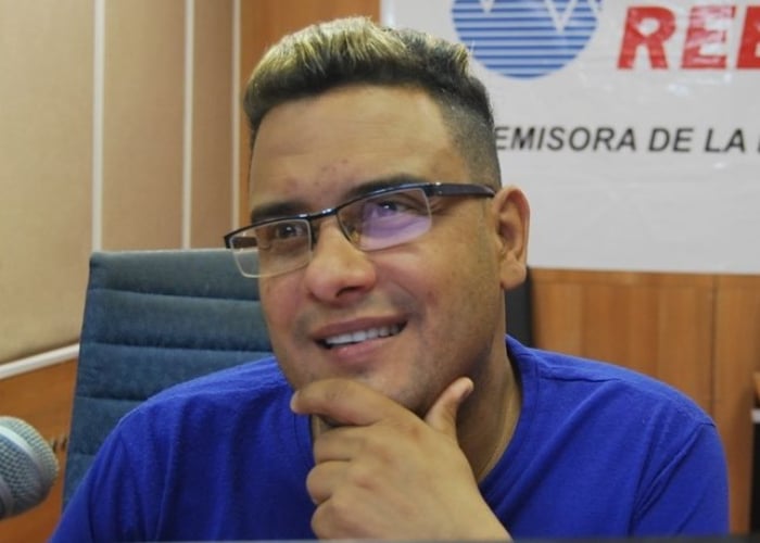 Magdiel Pérez, locutor de la oficialista emisora Radio Rebelde