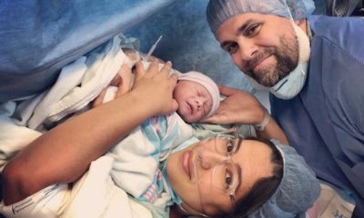 El humorista cubano Javier Berridy da la bienvenida a su primer hijo