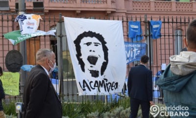 argentina de luto por la muerte de Diego armando maradona genio del futbol (33)