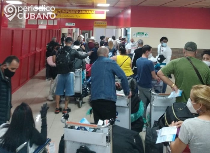 Aeropuerto de La Habana: varias horas de espera y falta de distanciamiento social