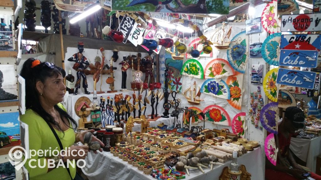 Cadena de Tiendas Caracol pasan a vender todos sus productos en dólares