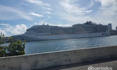 Barco de la Compañía de Cruceros MSC