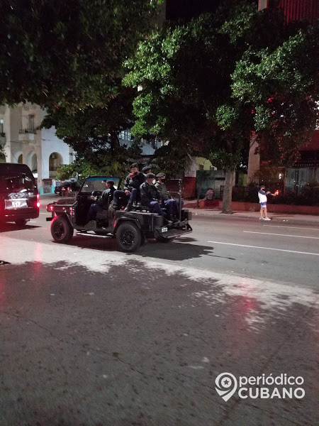 La Habana de noche custodiada por tropas especiales