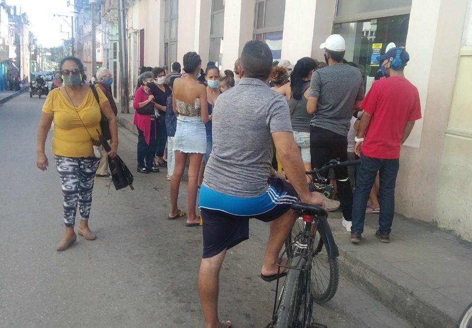Villa Clara, Cienfuegos y Ciego de Ávila retroceden de fase por el alza de la pandemia