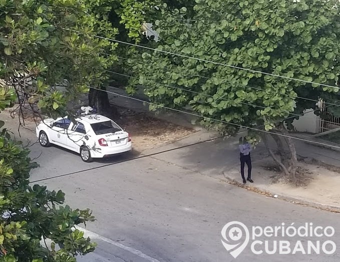 El periodista cubano Alberto Corzo sufre violento arresto en su casa