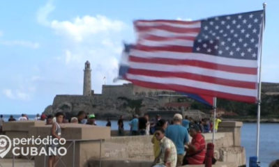 Bandera americana con fondo del Morro