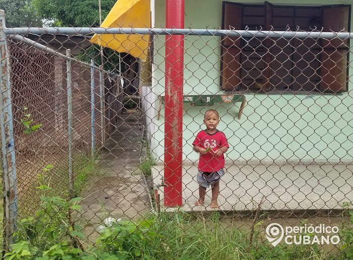 Niños corren el peligro de enfermarse en el centro de aislamiento La Risueña