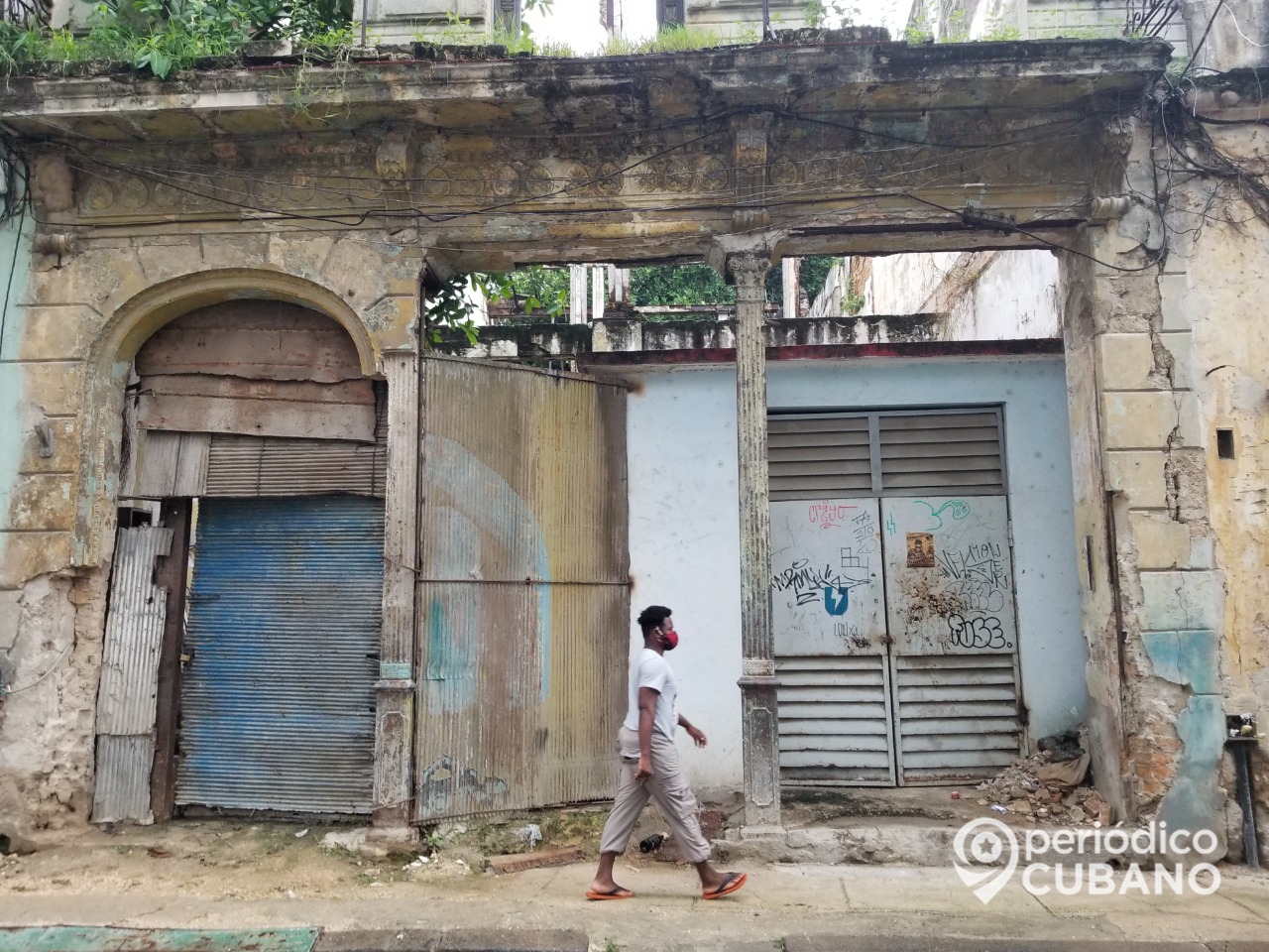 vivienda en mal estado en la habana