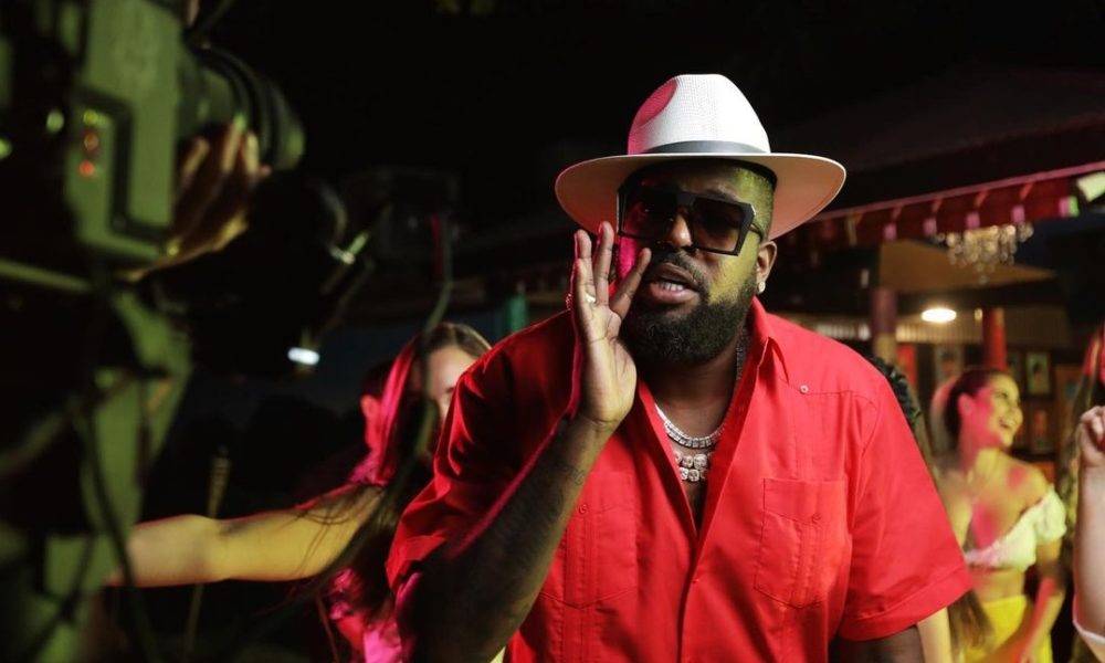 El Micha estrena canción en favor de la libertad de Cuba