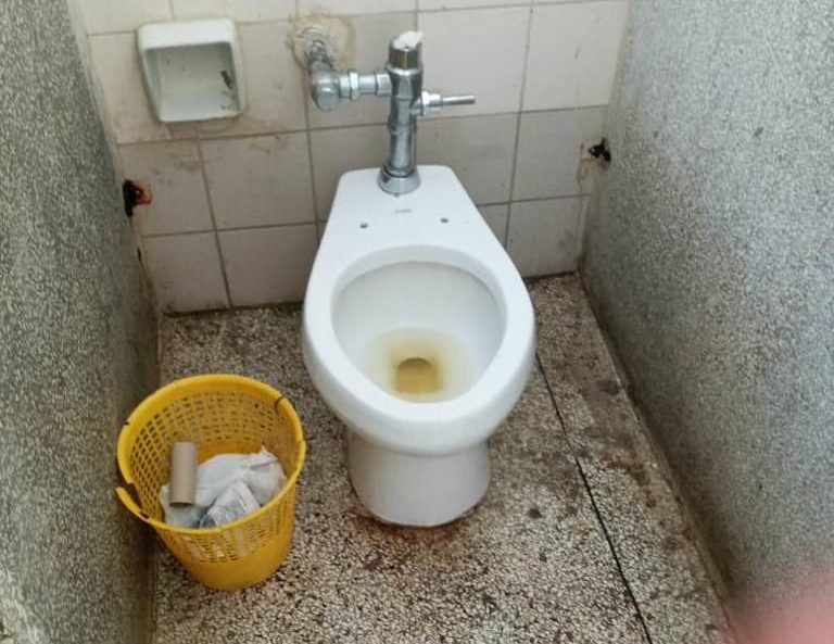 El “hospital nuevo” de Santa Clara sin agua y con “palos en la cama” (2)