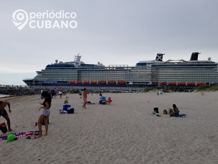 crucero saliendo por south point en miami beach