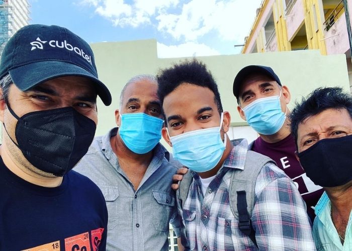 Prueba PCR equipo Vivir del Cuento comenzar grabaciones nuevos capítulos