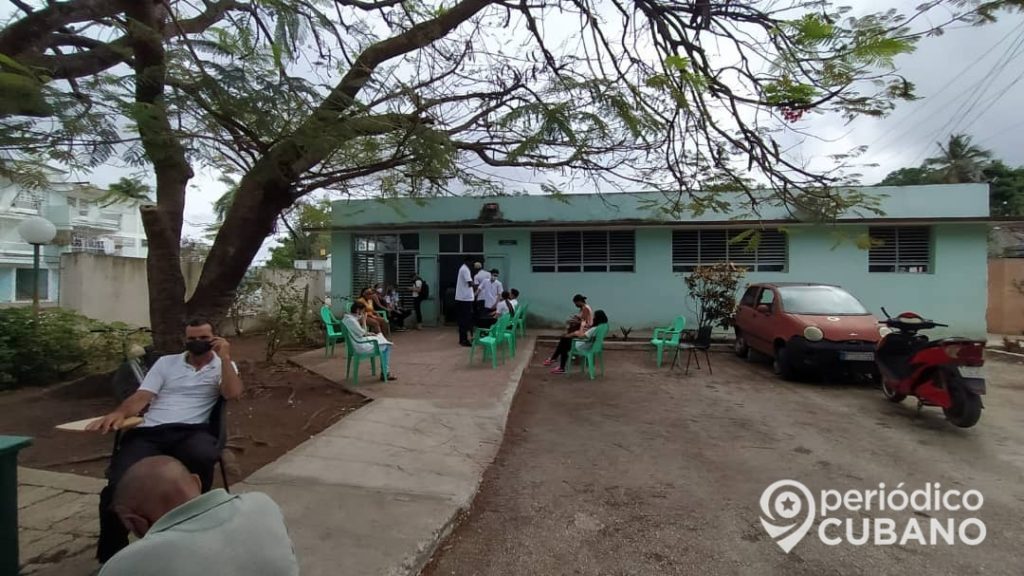 Campaña de vacunación en Villa Clara se realiza sin medidas sanitarias 