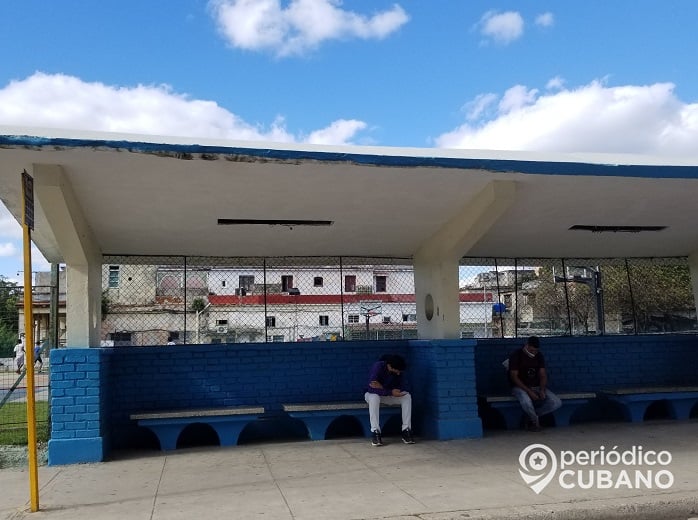 Fiscal de Sancti Spíritus muere al derrumbarse una parada de ómnibus