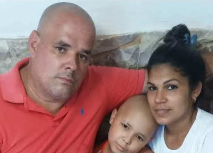 Piden ayuda para un niño cubanos con cáncer en los huesos