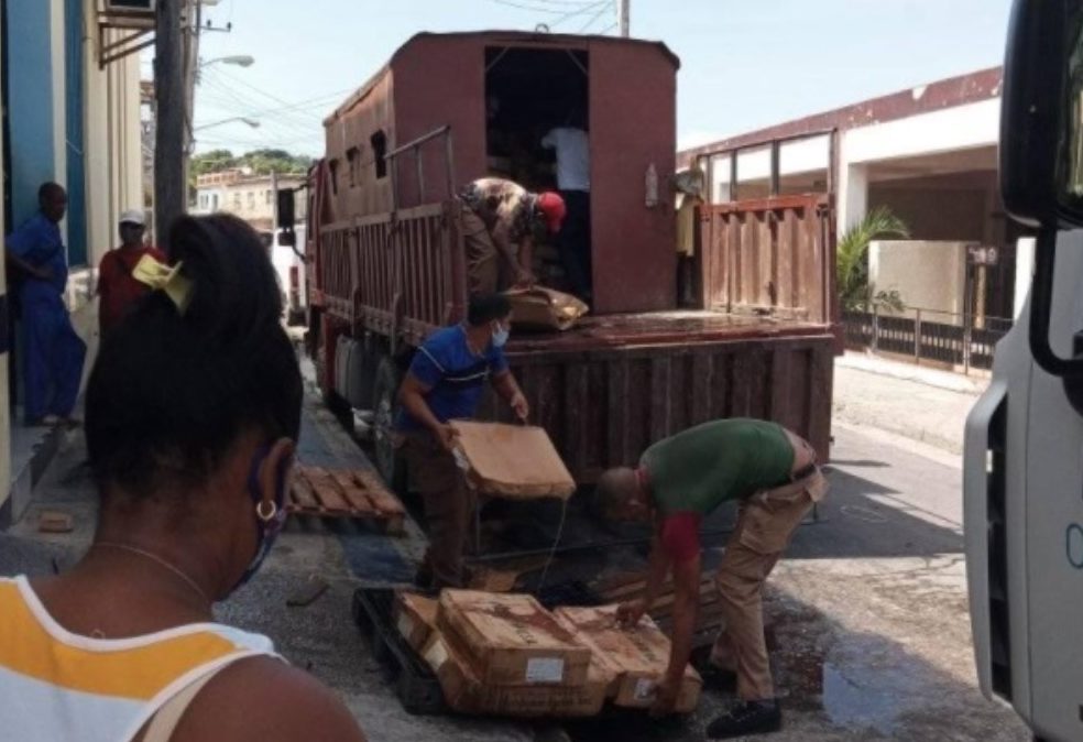 captura de pantalla de cajas de pollo