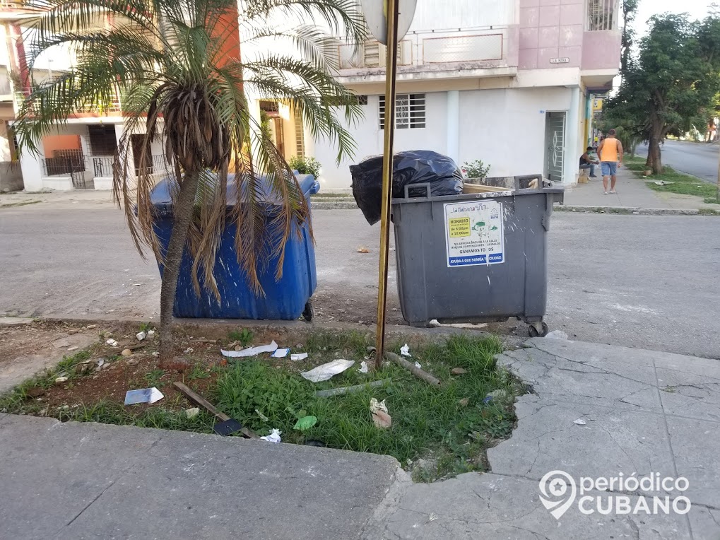 Arrestan en La Habana a varios sospechosos de robar contenedores plásticos para basura