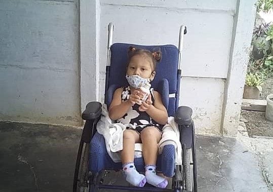 niña discapacitada