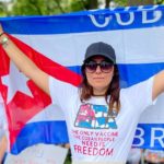 Aly Sánchez protesta en la Casa Blanca