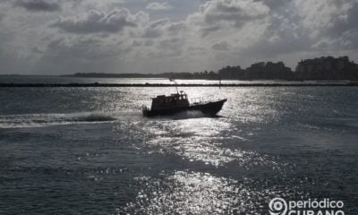 Flotilla de botes de Miami lanza fuegos artificiales avistados desde Cuba