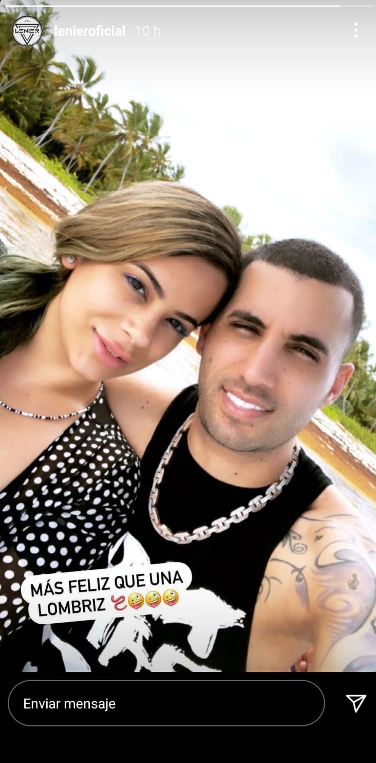 Lenier Mesa y su esposa