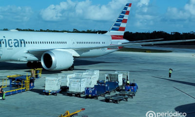 American Airlines no venderá alcohol en sus aviones hasta el 2022