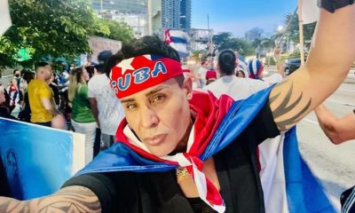 Cantante Eduardo Antonio se suma a las protestas de cubanos en Miami