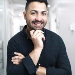 Carlos Armando Cabrera se realiza un diseño de sonrisa en Sunset Smile Creations