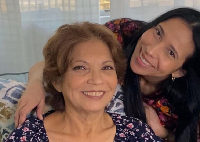 Yuliet Cruz celebra el cumpleaños de su mamá