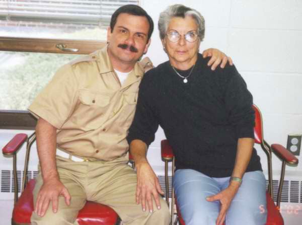 Muere la madre del ex espía cubano Fernando González Llort (2)